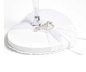 Heart Shaped Pen Holder with a Decorative Piece